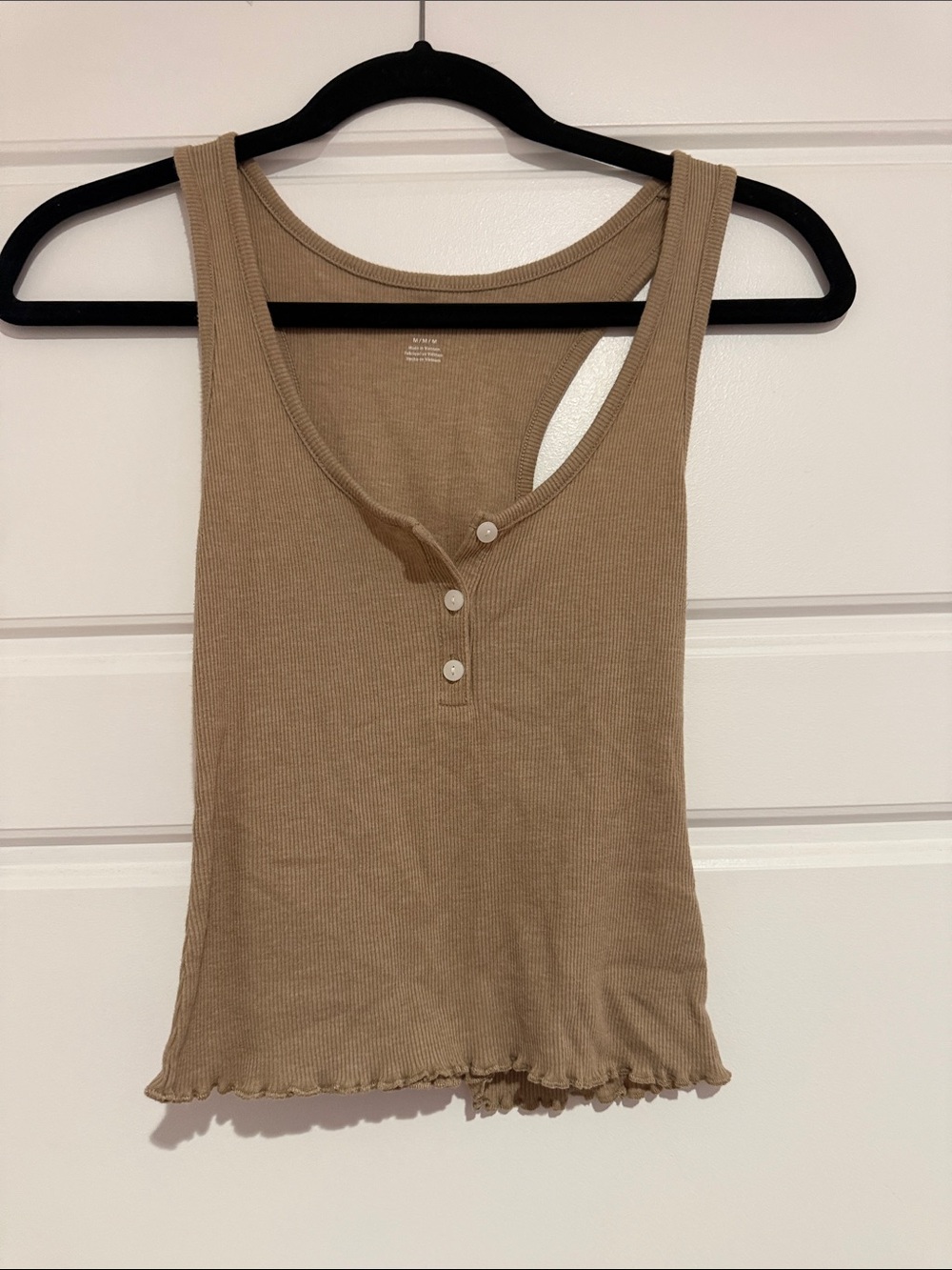 American Eagle Outfitters Cropped Ribbed Henley Tank Top in Tan